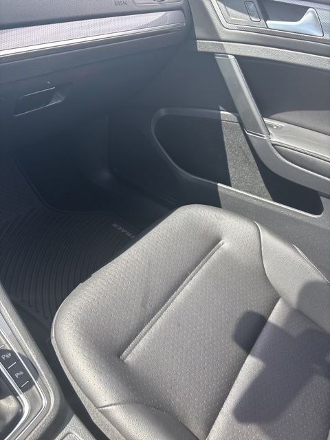 Used 2017 Blue Volkswagen TSI SE image 24
