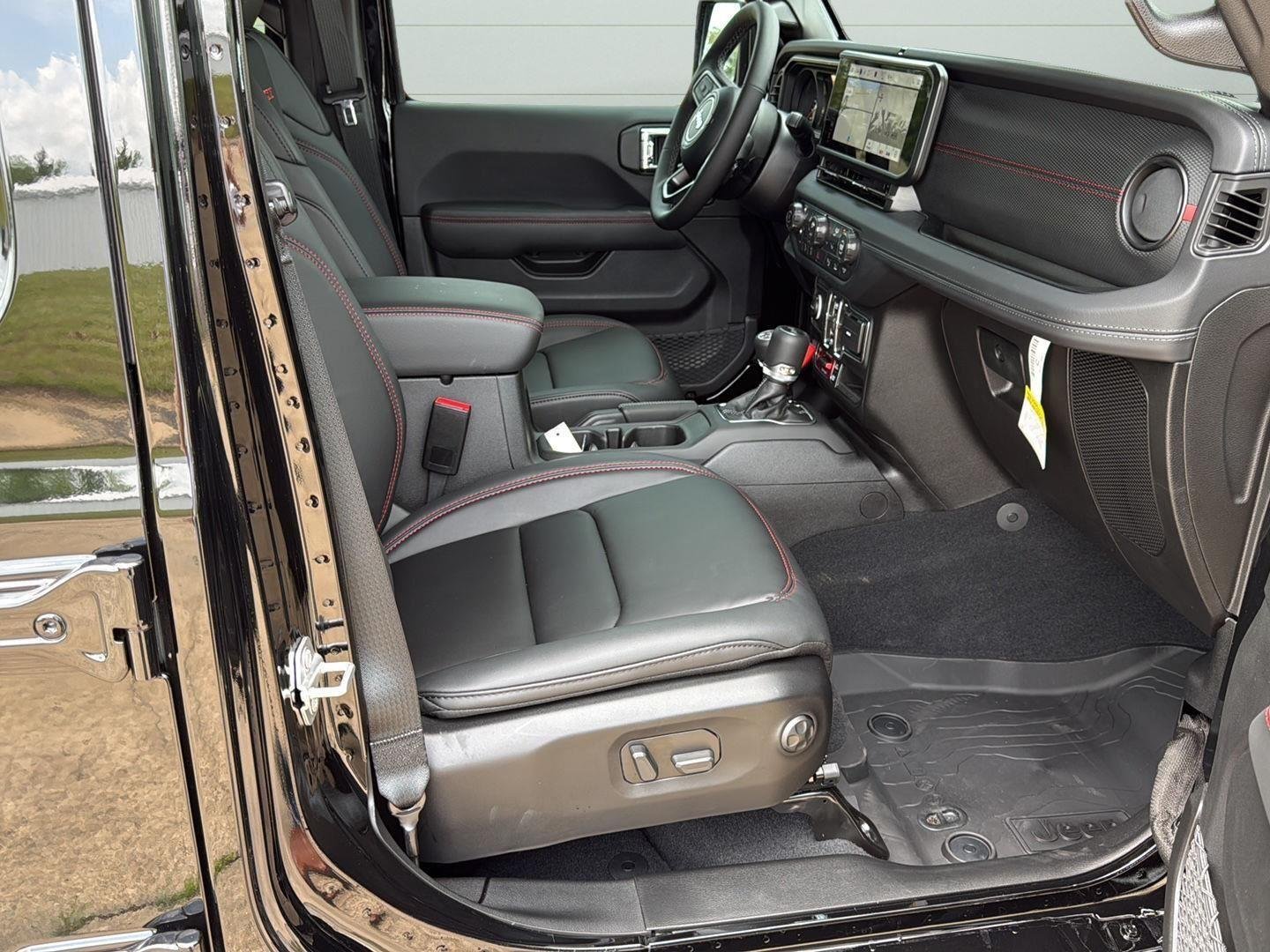 New 2026 Black Clear-Coat Exterior Paint Jeep Rubicon X image 24