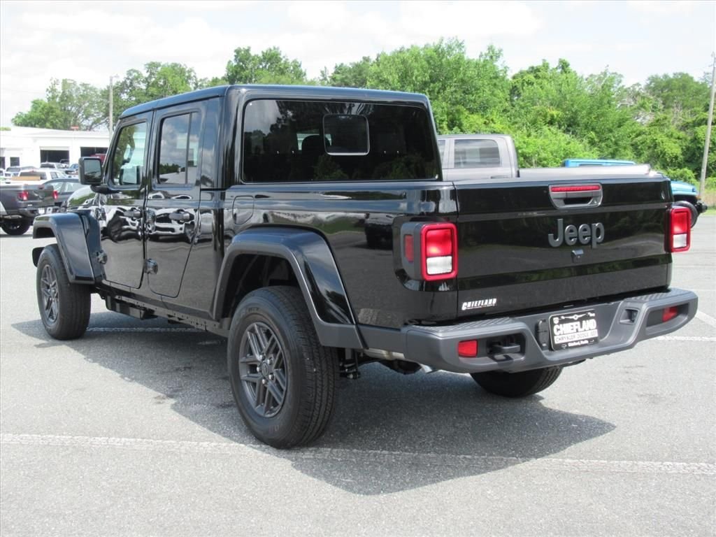 New 2026 Black Clearcoat Jeep Sport S image 5