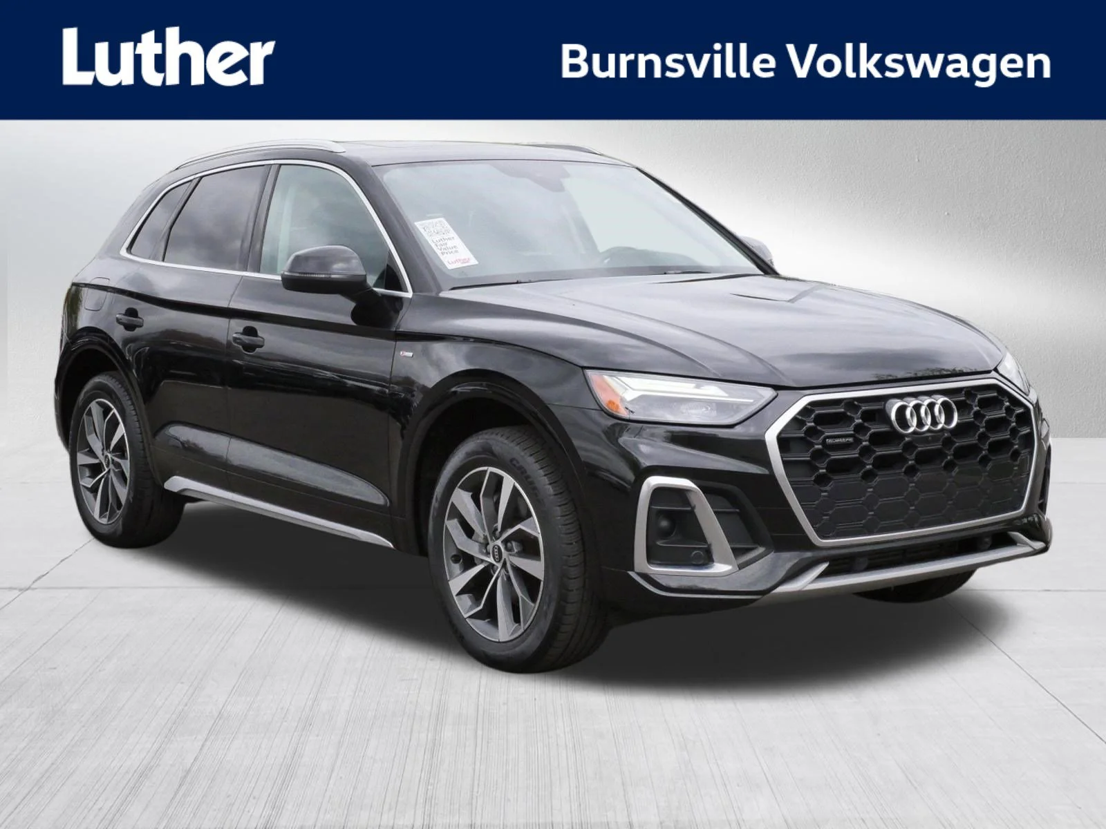2023 Audi Q5 45 Premium Plus's photo