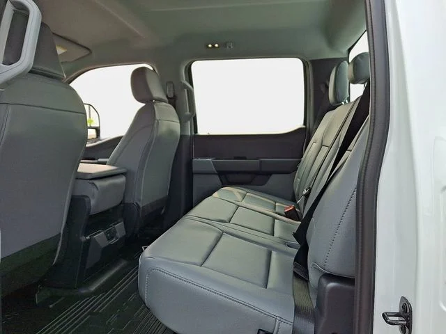 New 2026 Oxford White Ford XL image 7