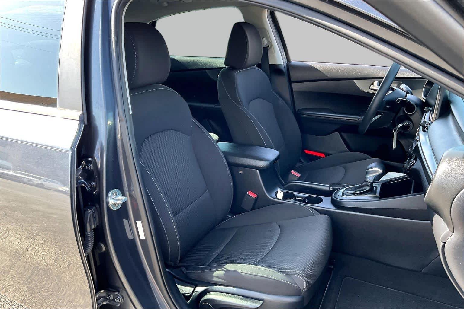 Used 2019 Gravity Gray Kia LXS image 9