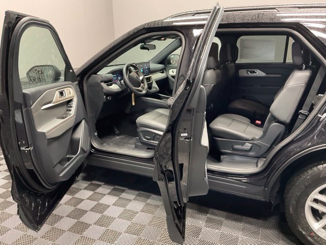 New 2027 Agate Black Metallic Ford Active image 13