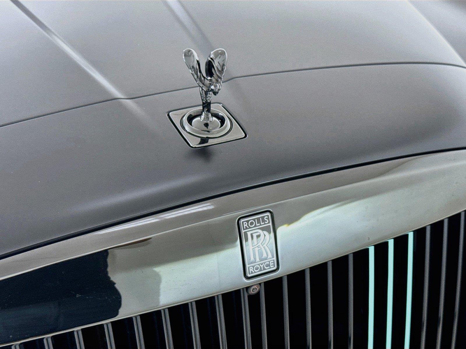 Used 2023 Gunmetal Rolls-Royce Black Badge | Rear Entertainment | 26