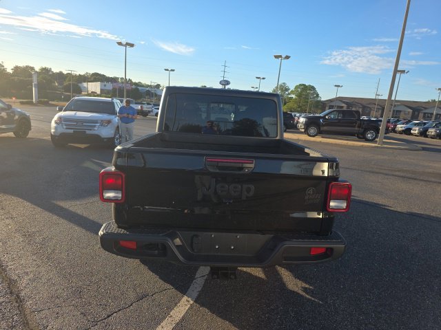 Used 2022 Black Jeep Willys image 4