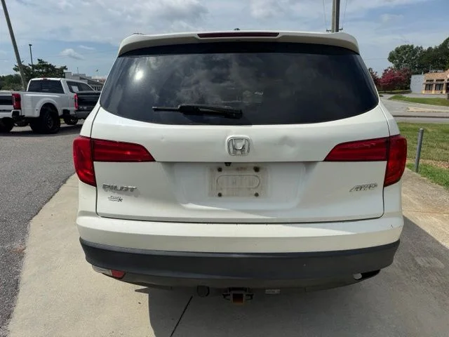 Used 2018 White Honda EX-L image 10