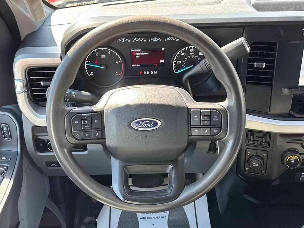 Used 2023 Red Ford XLT image 23