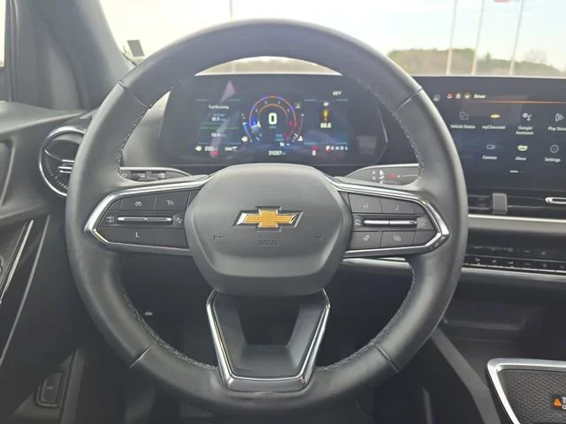 Used 2025 Sterling Gray Metallic Chevrolet LT image 15