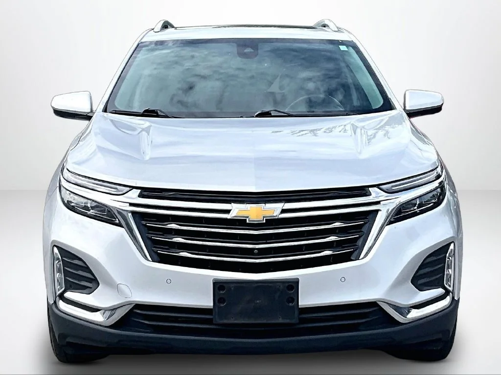 Used 2022 Silver Chevrolet Premier image 4