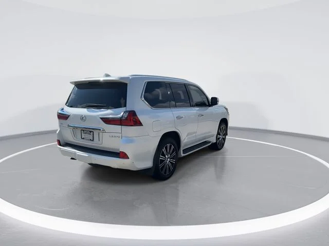 Used 2021 White Lexus 570 image 7