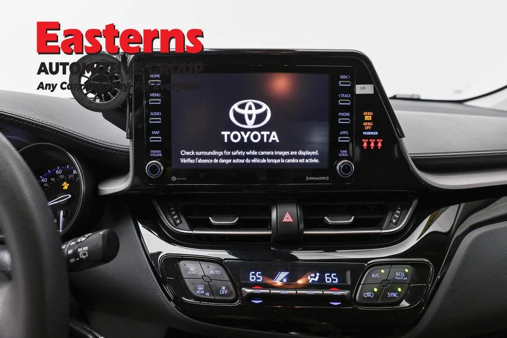 Used 2021 White Toyota LE image 17