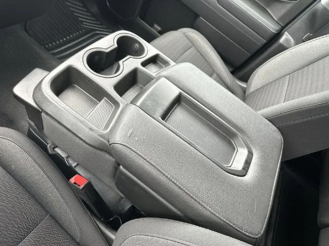 Used 2022 White Chevrolet LT image 21