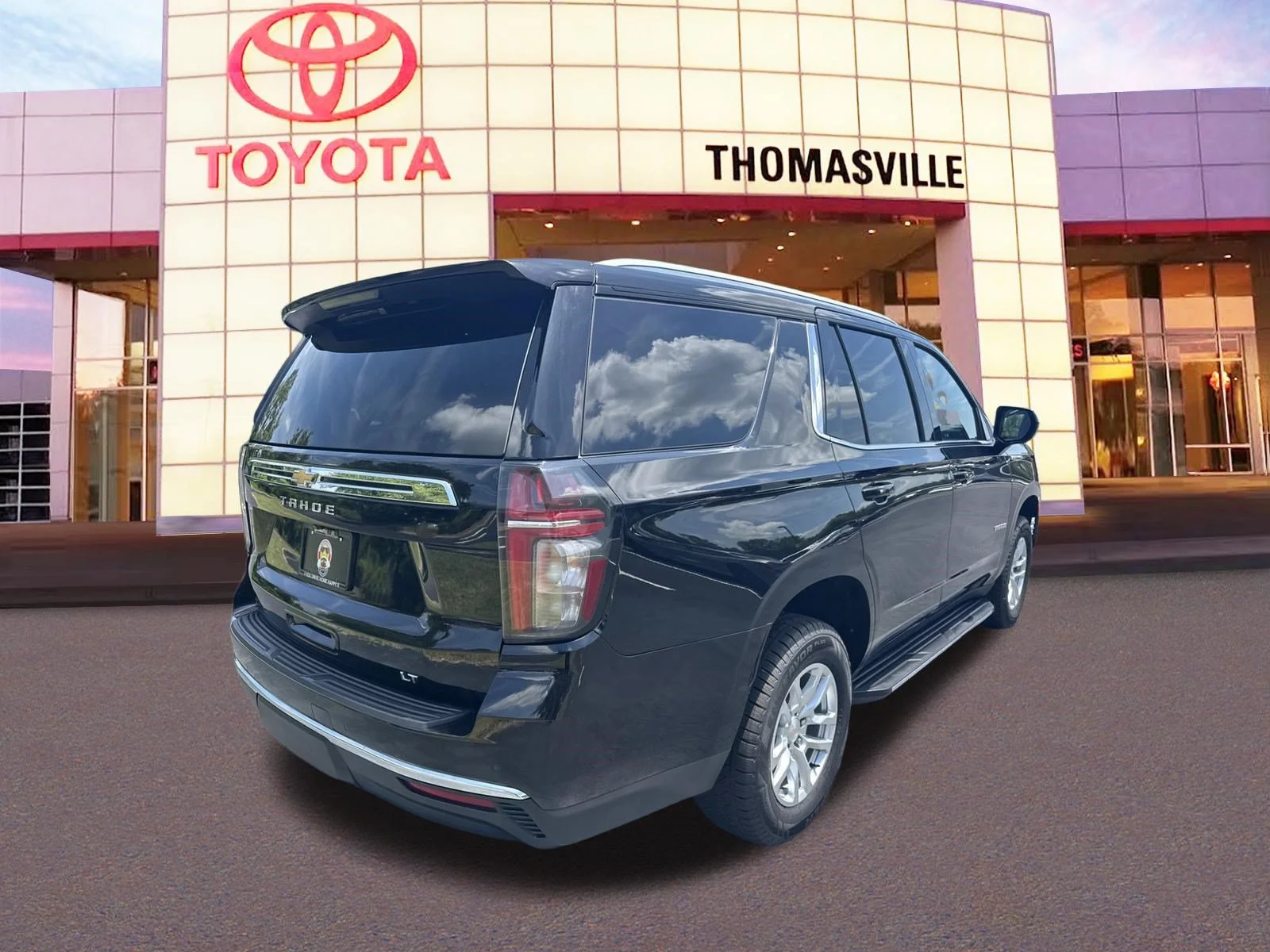 Used 2023 Black Chevrolet LT image 5