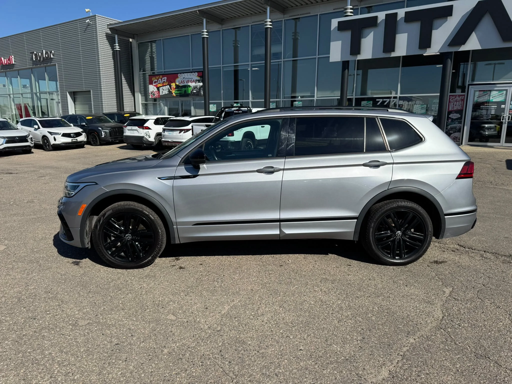 Certified Used 2022 Pyrite Silver Metallic Volkswagen Comfortline R-Line Black Edition*Adaptive Cruise | Remote Start | Htd Leather | Pano Roof | CarPlay image 11