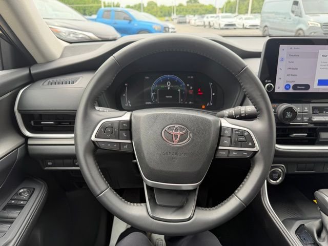 Used 2025 Blue Toyota XLE image 35