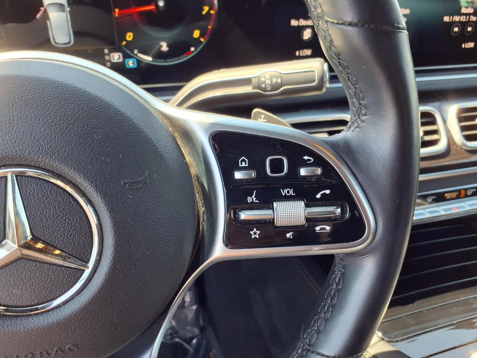Used 2023 White Mercedes-Benz GLE 350 image 10