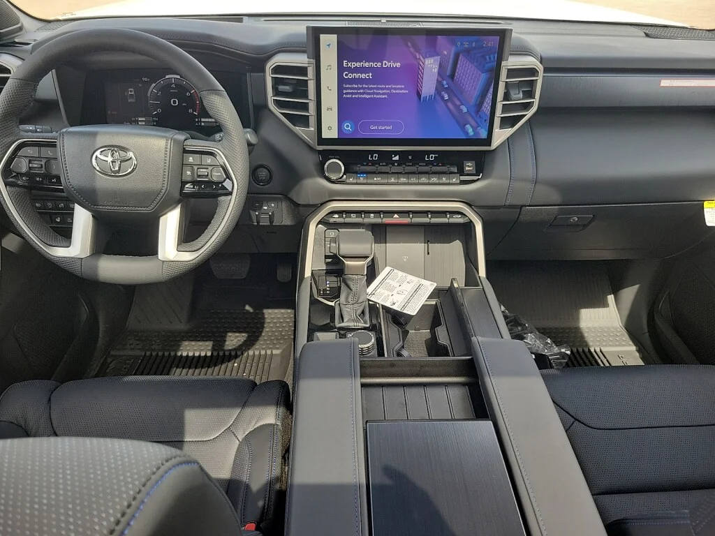 New 2026 Wind Chill Pear Toyota Platinum image 5