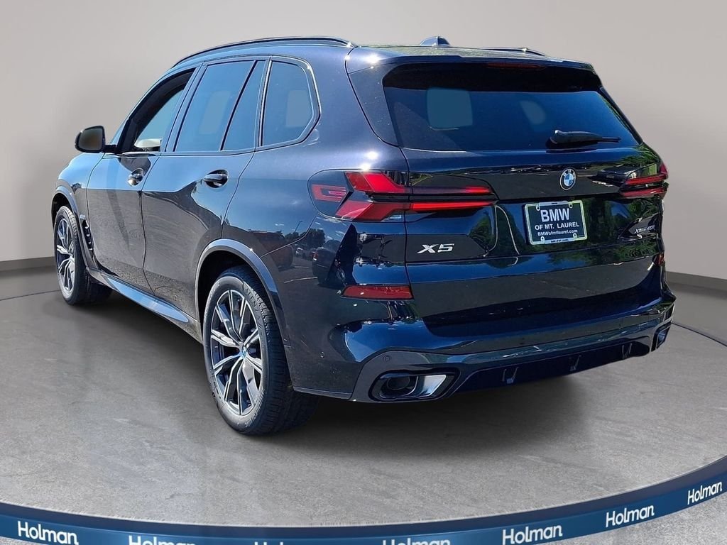 New 2026 Carbon Black Metallic BMW xDrive40i image 6