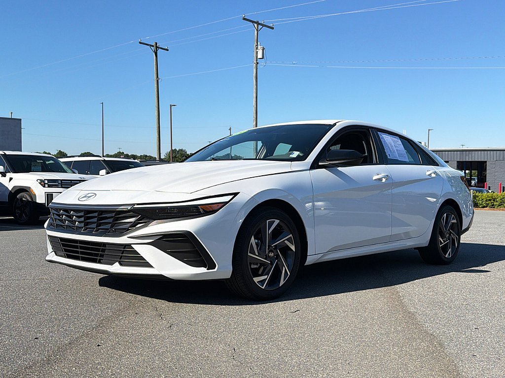 2025 Hyundai Elantra 2.0 SEL Sport IVT's photo