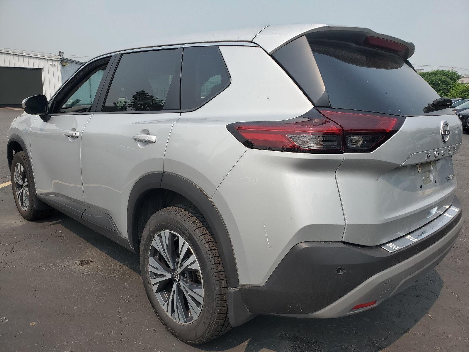 Used 2023 Brilliant Silver Metallic Nissan SV image 3