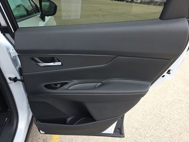 2025 Nissan Murano SV - Photo 25