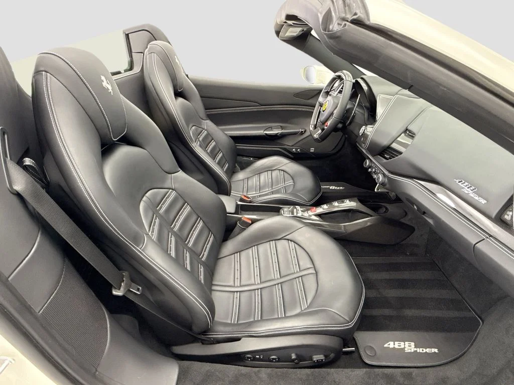 Used 2018 Bianco Avus Ferrari Base image 27