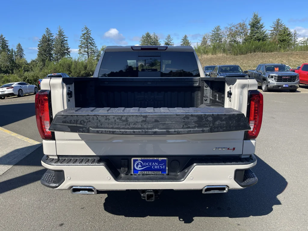 2026 GMC Sierra 1500 AT4 - Photo 9