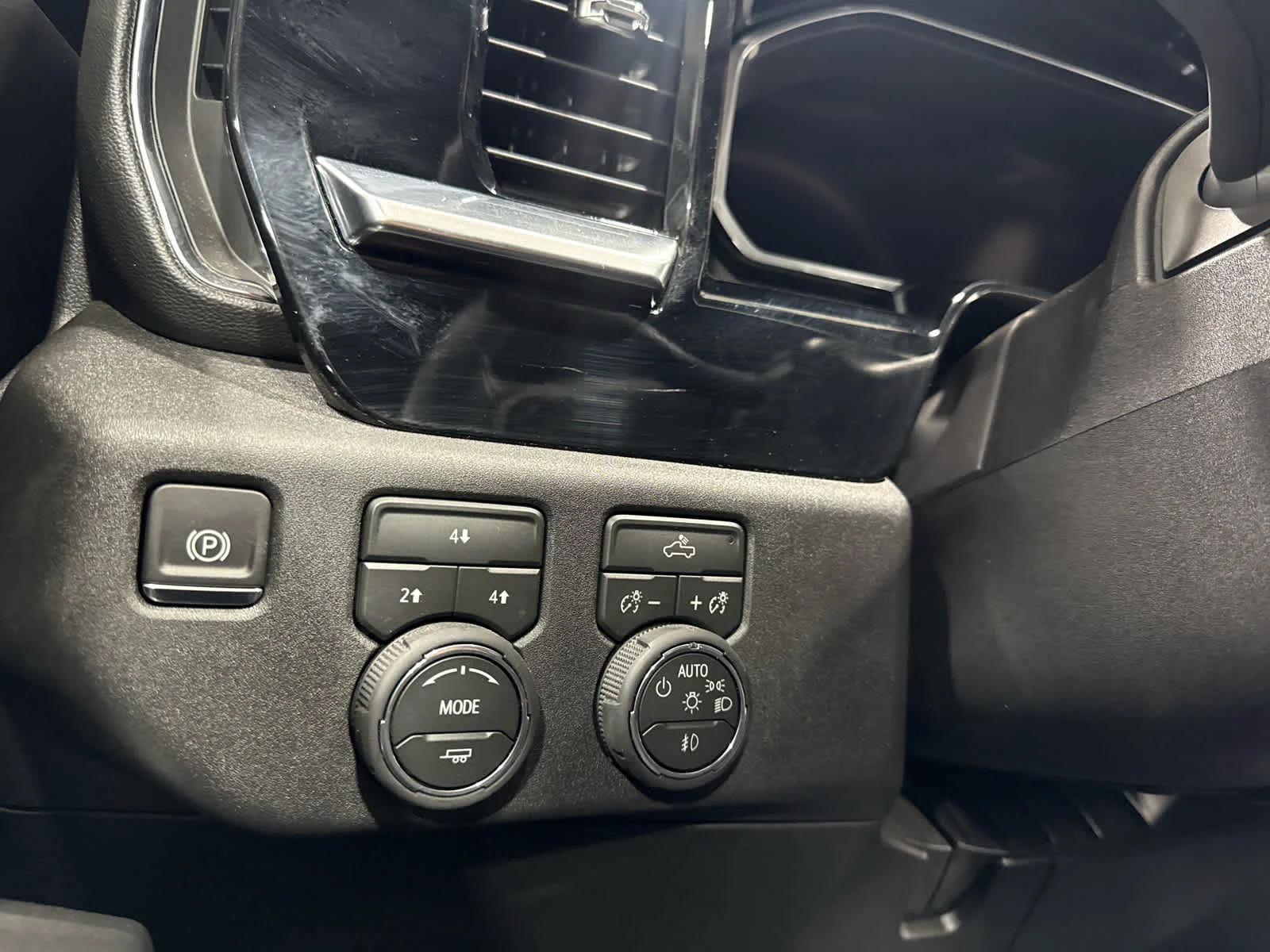 Used 2026 Lakeshore Blue Metallic Chevrolet LT image 22