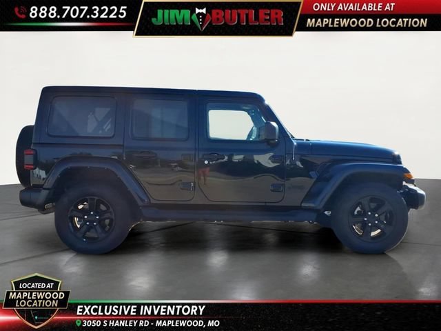 Used 2022 Black Jeep Sahara Altitude 4x4 image 5
