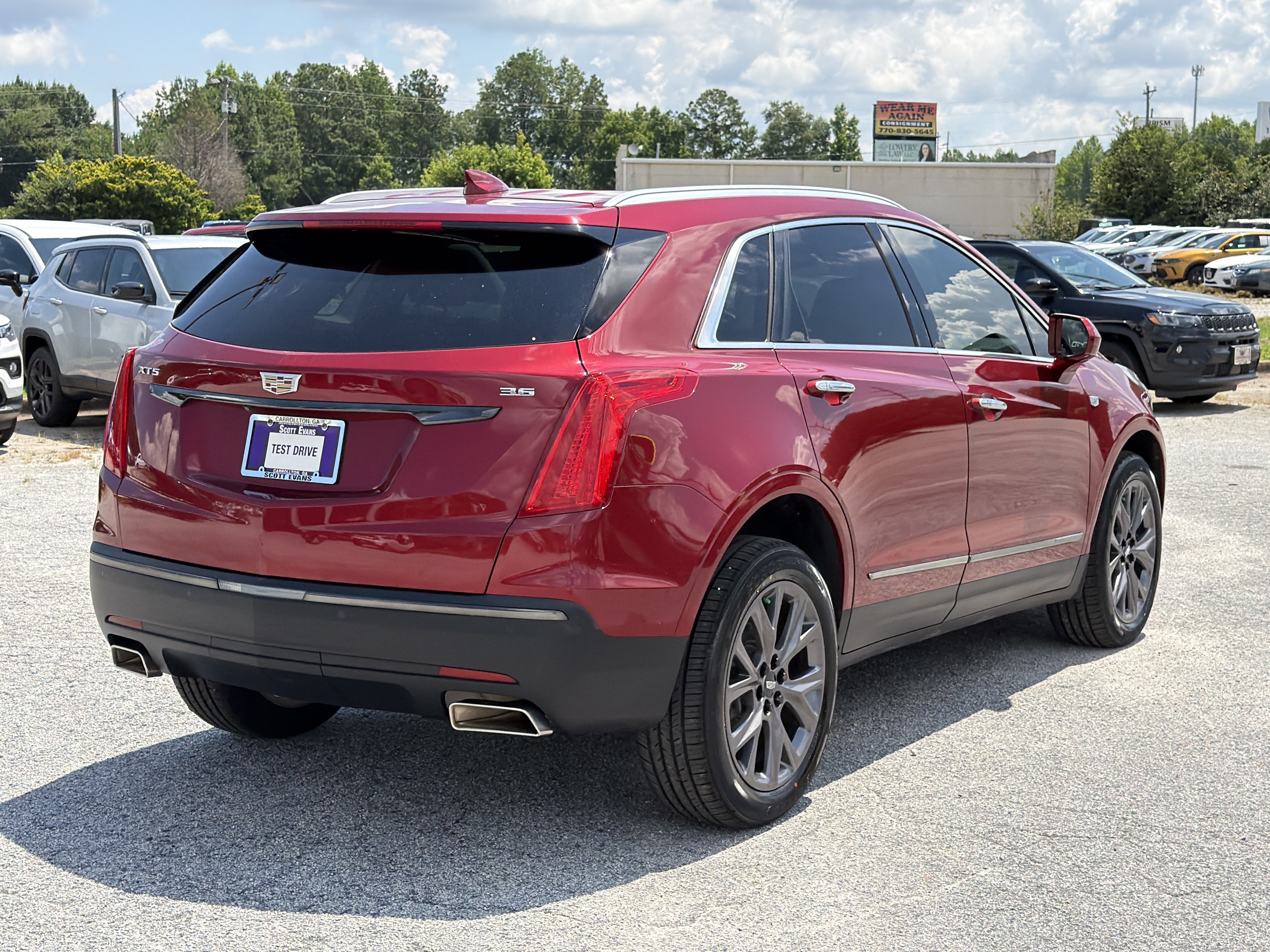 Used 2019 Red Horizon Tintcoat Cadillac Luxury FWD image 8