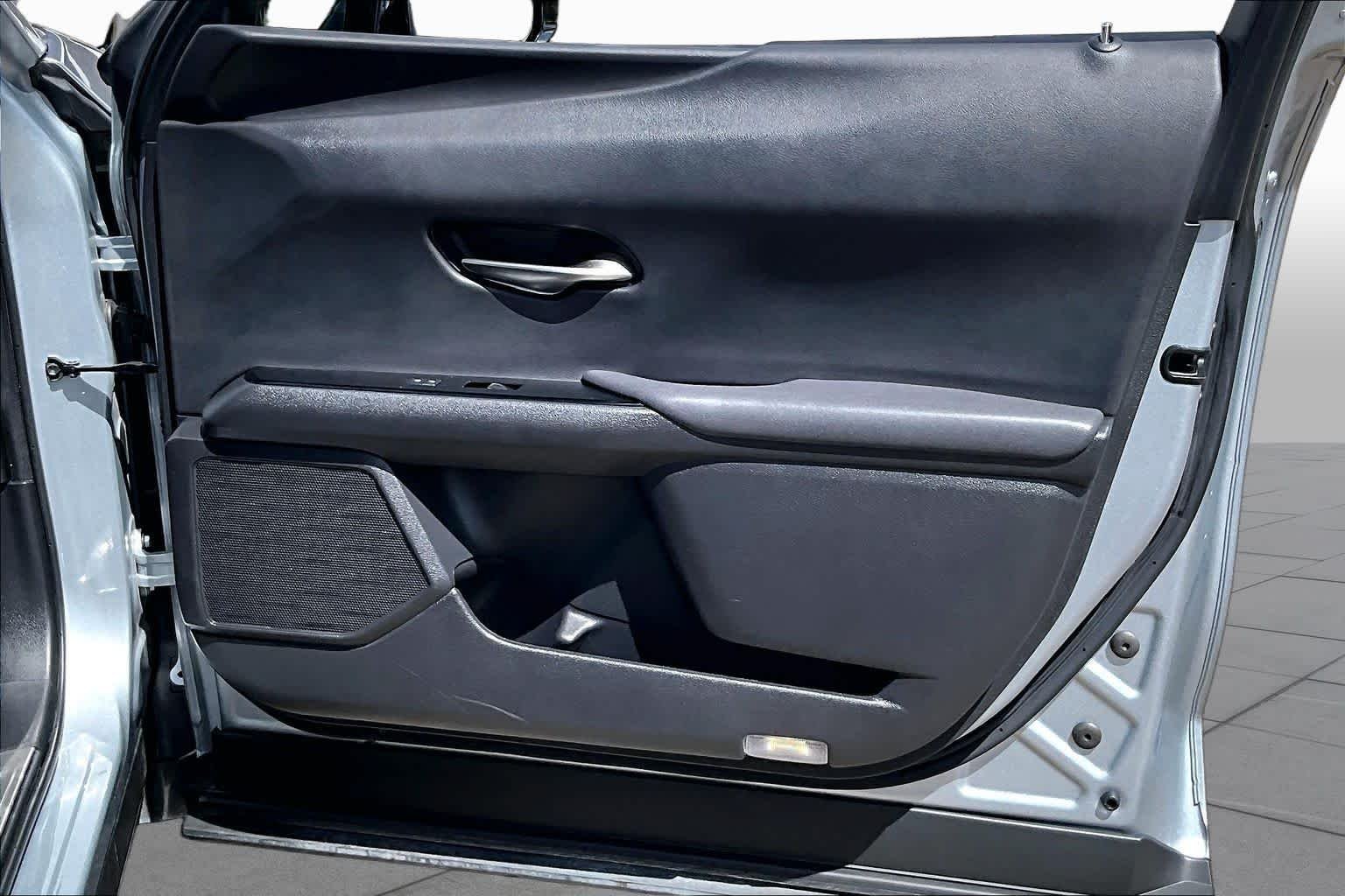 Used 2023 Iridium with Obsidian Roof Lexus F SPORT Handling image 22