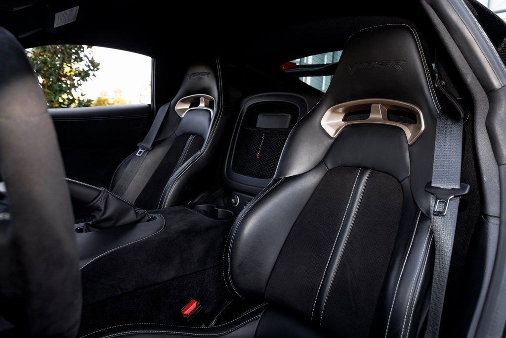 2017 Dodge Viper GTC - Photo 40