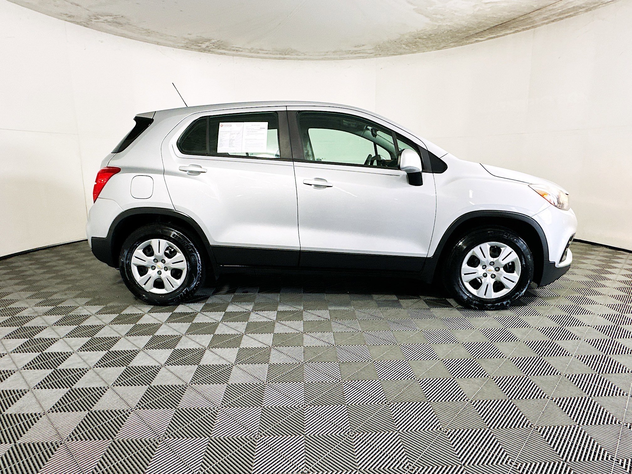 2018 Chevrolet Trax thumbnail 4