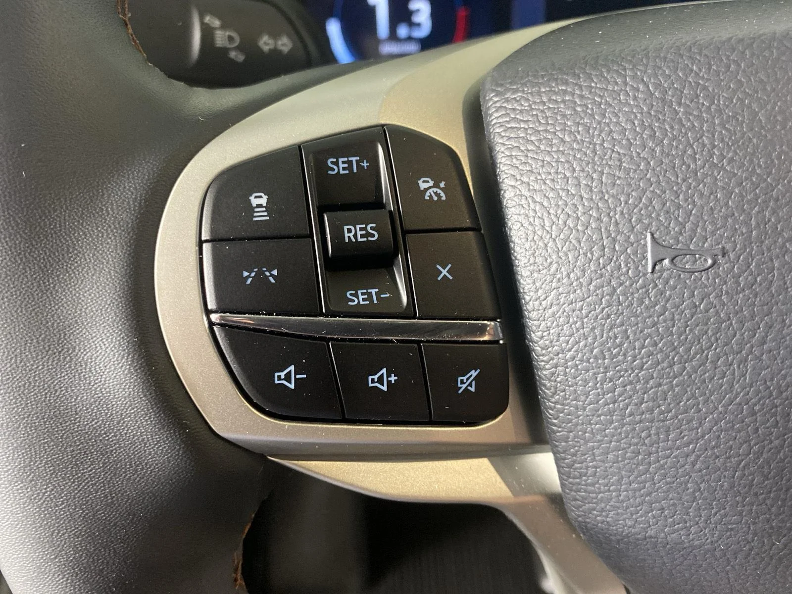 New 2026 Carbonized Gray Metallic Ford Active image 18