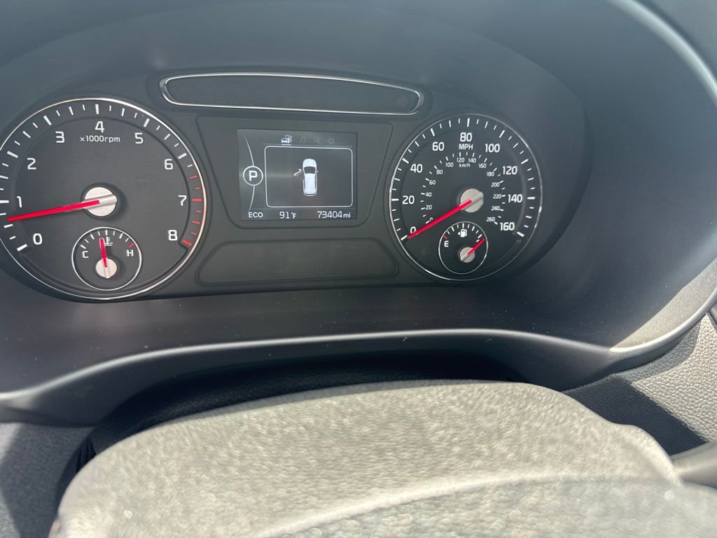 Used 2017 Silver Kia LX image 20