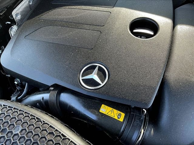 Used 2022 Gray Mercedes-Benz GLC 300 image 31