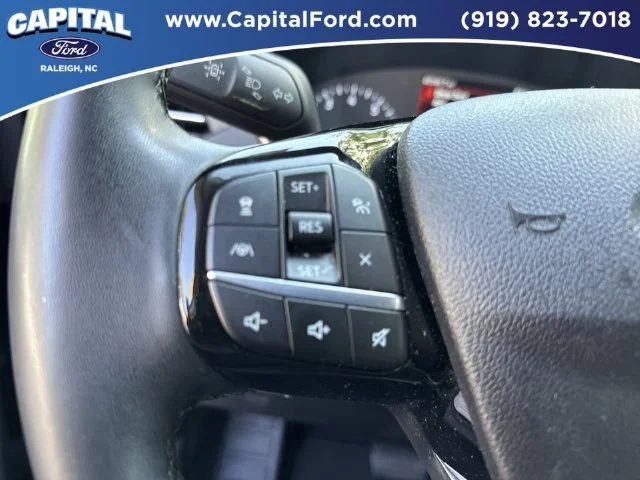 Used 2022 Black Ford SEL image 22