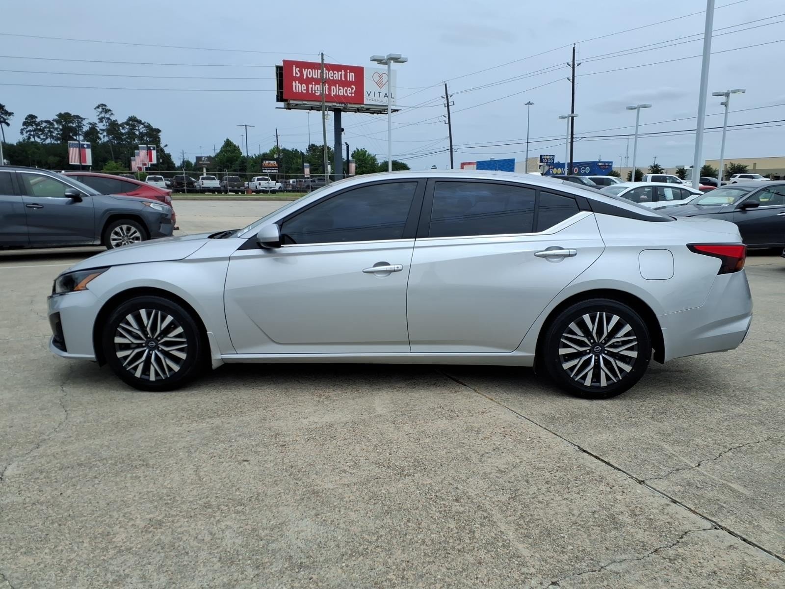 2024 Nissan Altima 2.5 SV - 7