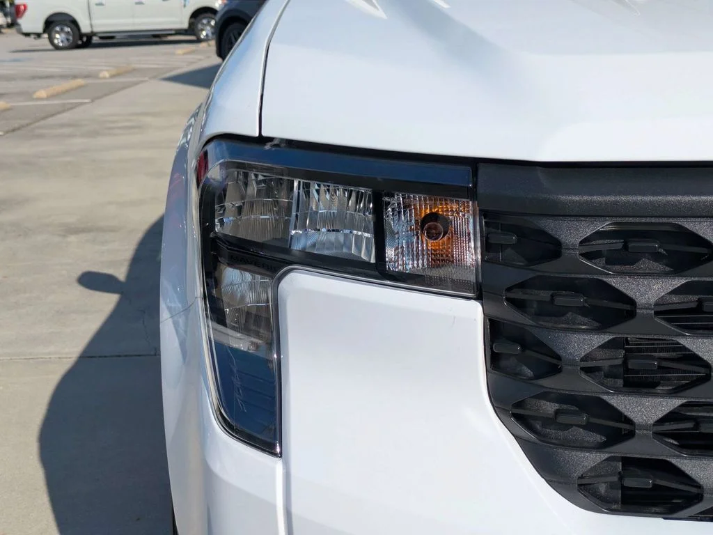 New 2026 Oxford White Ford XL image 10