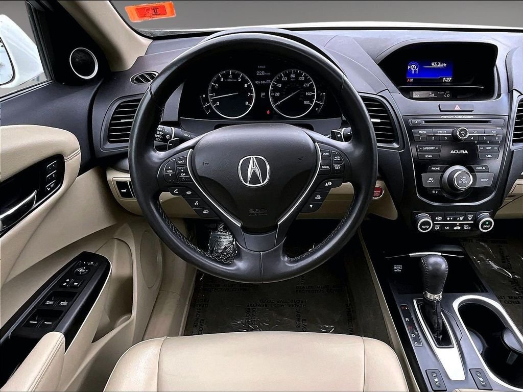 Used 2018  Acura Base image 19