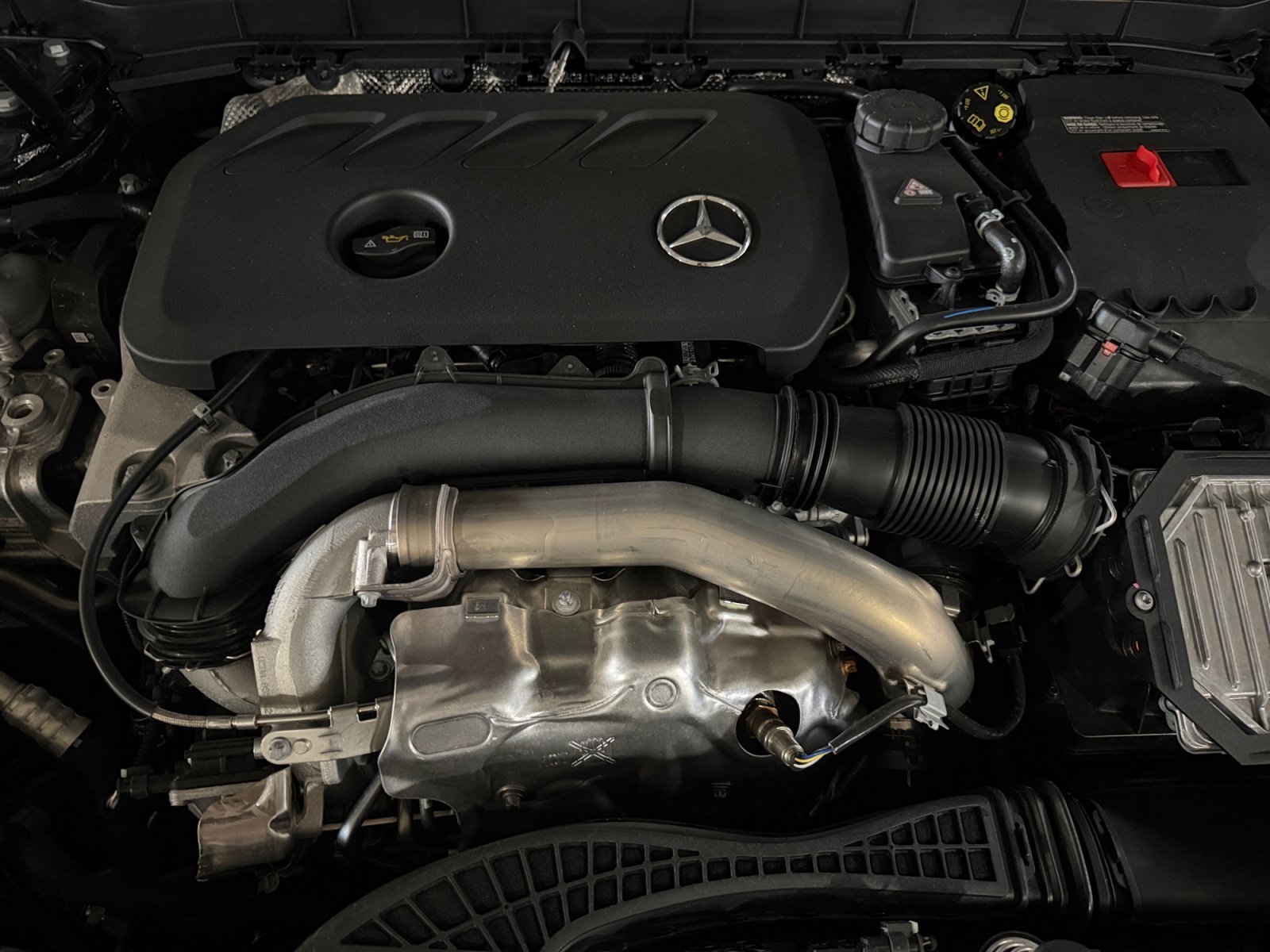 New 2026 Cosmos Black Metallic Mercedes-Benz GLB 250 image 20