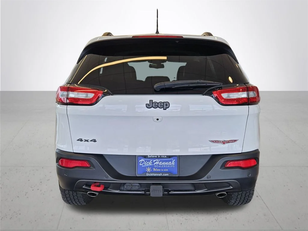 Used 2018 White Jeep Trailhawk image 8