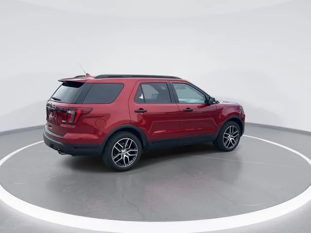 Used 2018 Red Ford Sport image 7