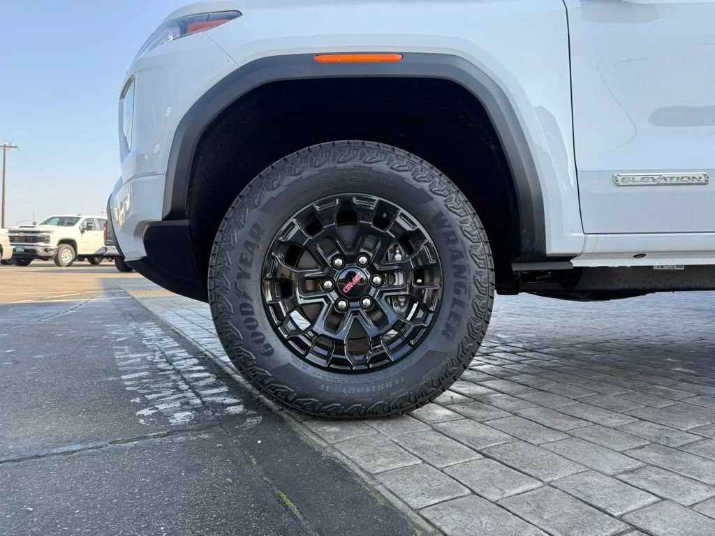 New 2026 Summit White GMC Elevation image 6