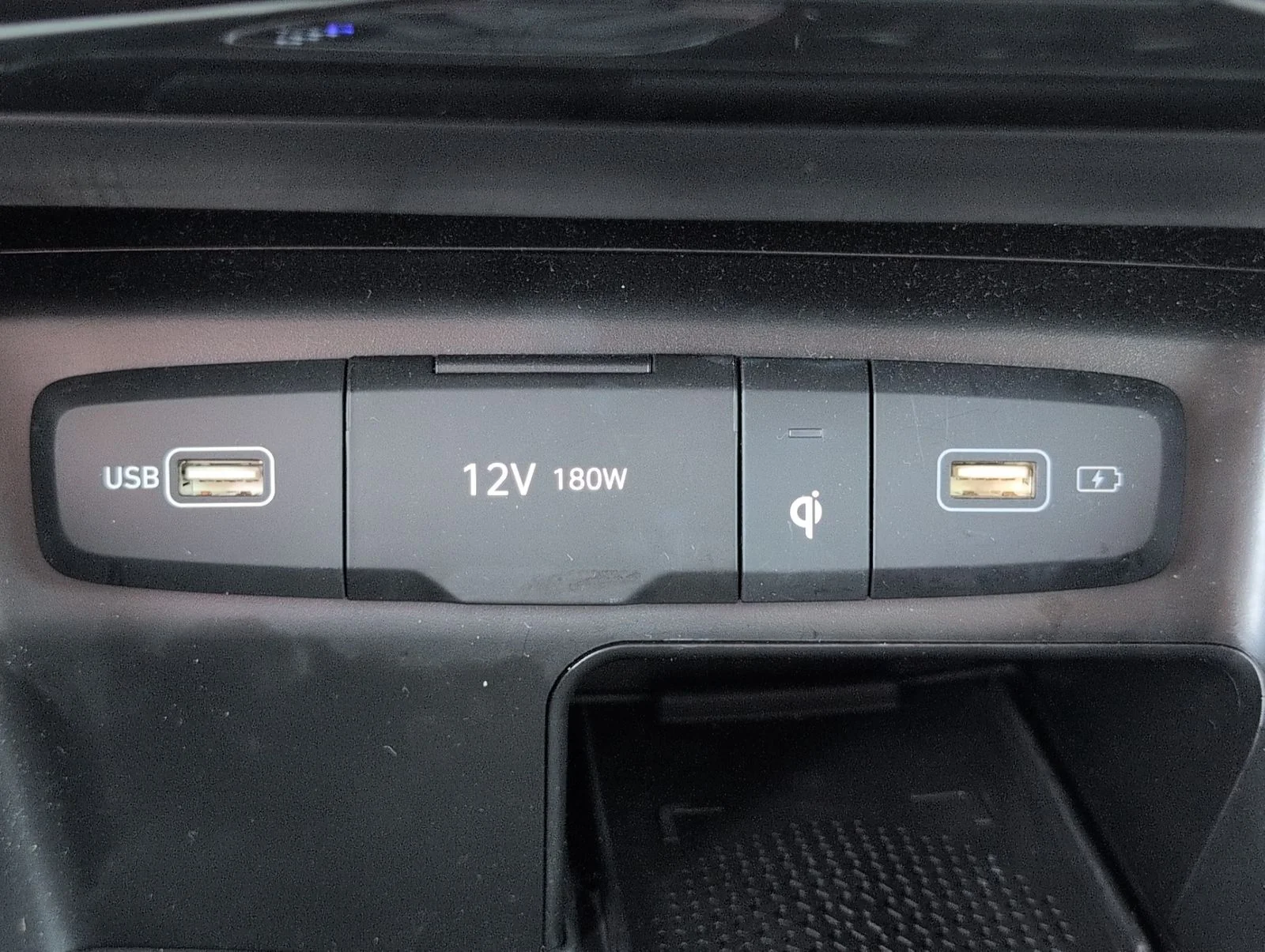 Used 2024 White Hyundai SEL image 21