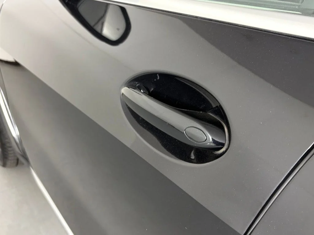 Used 2020 Black BMW sDrive40i image 12