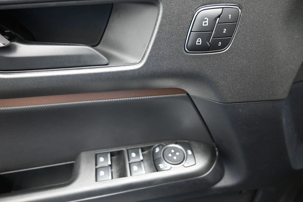 New 2026 Shadow Black Ford Outer Banks image 12