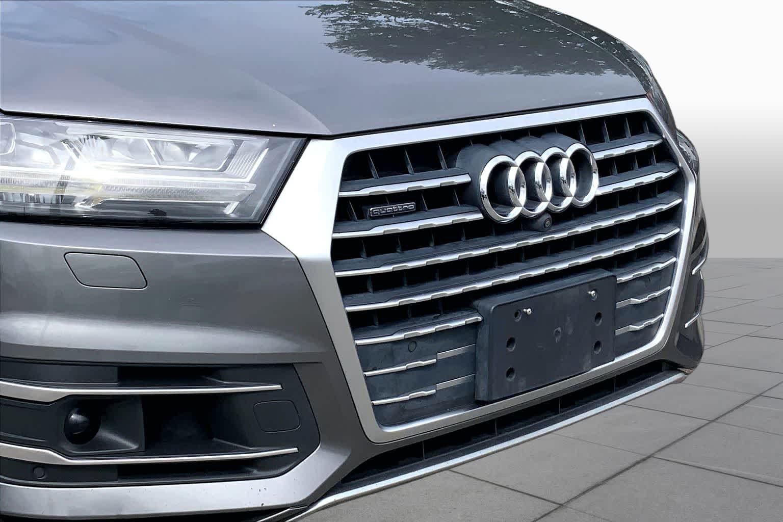 Used 2018 Graphite Gray Metallic Audi Prestige image 27