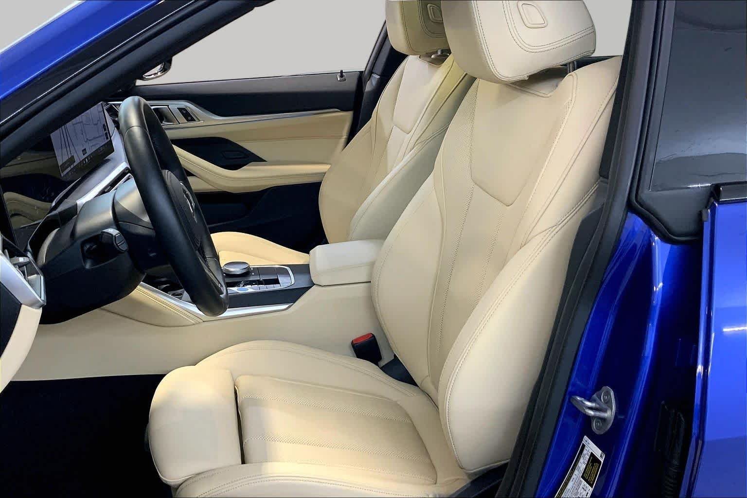 Used 2024 Portimao Blue Metallic BMW xDrive40 image 7