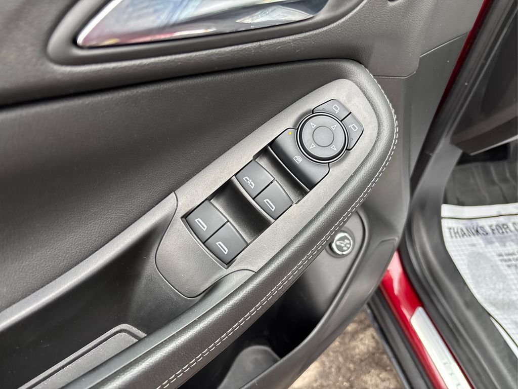 Used 2023 Red Buick Essence image 34